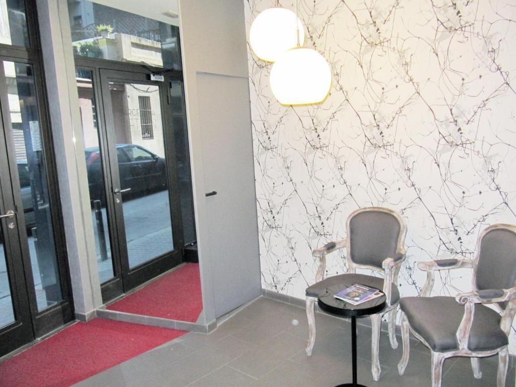 Barcelona Fifteen Central Aparthotel 2* Barcelona